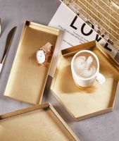 Platos Gold Nordic Light Luxury Geométrico Bandeja de almacenamiento de acero inoxidable Desktop Cosmetic Coffee Té de café