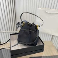 Сумки для покупок дизайнеры шнурки роскошные сумочки женщины кросс -кусочки сумок сумочка кошельки для покупок со шарфом 221128