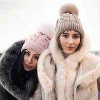 Boinas femininas e veludo chapéu de malha grosso de inverno bola de pele quente solta cabeça grande cetim ao ar livre à prova de vento confortável 2022