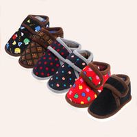 Chaussures de coton pour bébé chaud d'hiver mignon pour enfant en bas âge de chaussures épaisses douces multistyle