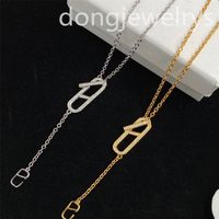 Designer Silber Halskette Ketten Halsketten Dongjewelrys Einfache Halskette für Frauen Buchstaben Liebe Luxusohrringe Produkte Edelstahlshärter