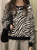 Sweat à capuche pour femmes Vintage Sweater Femmes Zebra Striped Pullover Femme O Coule Loose Loose Mode Fashion Chic Long Manche Top Sateter Feminino