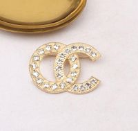 23SS 2Color Brands de luxe Designers C Letters Brooches 18k Broo plaque d'or Pin de cristal petit