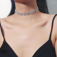 Choker hohle Blüten Kristall Halsketten für Frauen Geometrische Strasssteine ​​Ketten Halskette Statement Schmuck Mode Geschenke