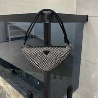 Сумочка 2022 Новая треугольная сумка женская флэш -флэш -бриллиант одиночное плечо мода универсальна