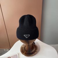 2022 Осенний зимние вязаные шапочки модные пары пары хип-хоп кепки.