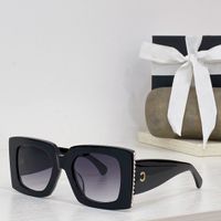 Новые дамы дизайнерские солнцезащитные очки для женщин модные ретро -очки винтажные квадратные дизайнерские очки с Pearl Classic Leisure Ultraviolet защита UV400