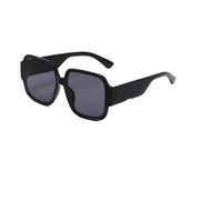 Gafas de sol de diseñador de moda anteojos clásicos de gafas al aire libre anteojos para el sol para el hombre mujer 6 Color Opcional Triangular Firma 6203