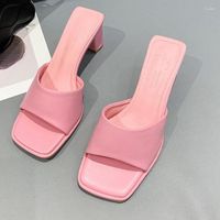 Slippers 2022 Женские дизайнерские дизайнерские каблуки слайды мулы летние толстые сандалии