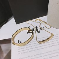 Brand Fashion Jewelry Set Designer Bracelet Charm Colarm Feminino Campus de seleção exclusiva do campus Presente 18K Luxo Precious Luxury Precious
