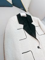 2022 Осенний разметочный цветовой цветовой блейзер с носовым цветом белые карманы с длинным рукавом классические покрытия Outwear O256279