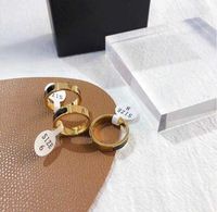 Casais de moda Anel Ring Unissex Designer Letter Classic Rings Man Woman Luxury Jewelry Brand Ornamentos de casamento Memorial Day Presente