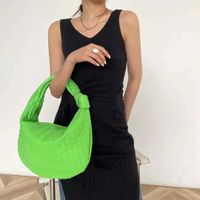 Bolsas bolsas de moda bolso tejido a mano impresión de cuero de lujo de gran capacidad para damas de hombros put mango anudado mano casual 221103