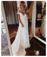 Шапок -рукава свадебное платье V Шея шифоновые аппликации без спинки пляжное свадебное платье дешевые высококачественные свадебные платья