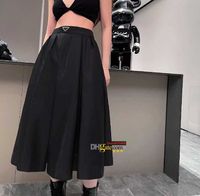 Moda kadın etek trend eşleşen naylon ters üçgen tasarımcı etekler yüksek kaliteli taban elbiseler siyah renk boyutu S-l