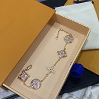 2022 Klasyczne projektanci kwiatów Bransoletka Kobiety Tytanium Stalowe urok Bracelets moda przyjaciółka dziewczyna prezent urok z pudełkiem L103