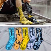Calcetines de élite de algodón para hombres y mujeres para hombres con cartas teñidas de calcetines de vórtice de color interesante de color