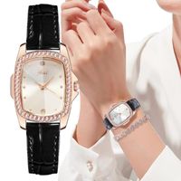 Montre-bracelets Tonneau Simple Design 2022 Fashion Watchs Femmes Femmes Luxury Diamond Casual Quartz Corloge f￩minine Femelles Cuir noir