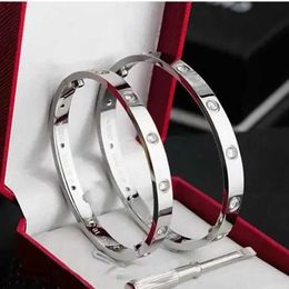 A Classic Designer Screw Bracelet Fashion Luxury Jewelry Bangle Bracelets 18K Rose Gold Silver 18k gold Diamond bangles for Men Women 17 18 19 21 22 size 4SWI