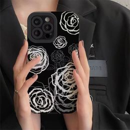 Leather Fashion Cool White Flower Phone Case For iphone 15 14 13 12 11 Pro Max XS X XR 15 Plus Fashion Soft Silicone Black Back Cover 30pcs