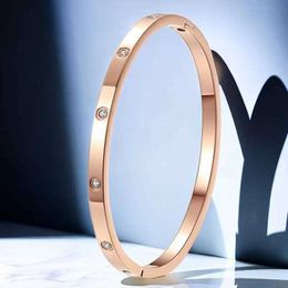 Designer Screw Bangle Bracelet Fashion Luxury Jewelrys Carer Original Trendy 18K Gold Diamond for Women Men Nail Bracelets Silver Jewelry Bracelet 8KES
