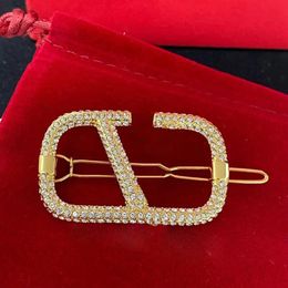 Luxury New Crystal Zircon V Hair Clips Brand Letters Women Hairpin Barrettes charm lady classic designer hair Jewelry fashion Acce288b