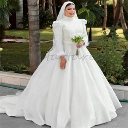 Plus Size Muslim Islamic Wedding Dress 2024 Sequin Long Sleeve Ball Gown Church Wedding Gowns With Feather High Neck Garden Country Style Robe De Mariee Vestios Novia