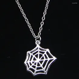 Chains 20pcs Fashion Necklace 25x23mm Cobweb Spider Halloween Pendants Short Long Women Men Colar Gift Jewelry Choker