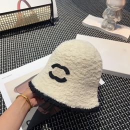 Bucket hat designer bucket hat luxury hat Medieval plush circle fisherman hat Autumn Winter Classic Fashion Bowl Hat