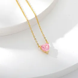 Pendant Necklaces Pink Zircon Heart Shaped Girls Necklace Fashion Charm Stainless Steel Jewellery High Sense Women's Mom Collarbone Chain