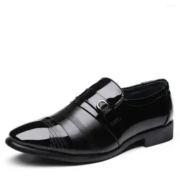 Dress Shoes Medium Heel 40-44 Sport For Man Heels White Men Wedding Elegant Sneakers Funky Promo