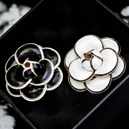 Pins Brooches Korean High Quality Luxury Camellia Big Flower Brooch Pins Woman Boutonniere Gift Jewelry236I