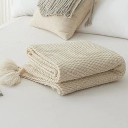 Blankets 1pc Solid Color Nordic Style Knitted Baby Blanket Warm Cozy Lightweight Decorative Throw With Tassels For Bed Travel