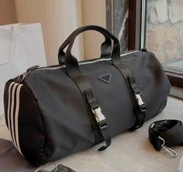 Sell Triangle Duffle Bag Pbag Black Travel Bag Ladies Nylon Luggage Pouch Men Designer Bags Women Designers Handbags Fashion Classic Large Capacity Baggage