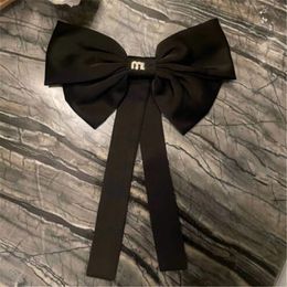 Diamond Bow Barrettes Designer Womens Girls Hairpin Cute Sweet Hair Clips Luxury Hairclips Classic Letter Spring Hairpin Hair Jewelry
