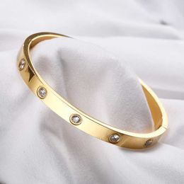 Designer Screw Bangle Bracelet Fashion Luxury Jewelrys Carer Original Trendy 18K Gold Diamond for Women Men Nail Bracelets Silver Jewellery Bracelet IYT4