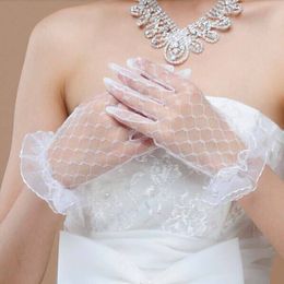 Wholesale discounts from manufacturers Bride wedding etiquette Five finger mesh short lace gloves