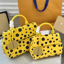 high quality 2 Sizes Totes New Water Ripple Tote Bag bags handbags Women Luxury Handbag Classic Polka Dot Shoulder Bag Solid Colour Large Volume Purse