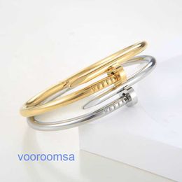 High Quality Car tires's 18k Gold Holiday Gift Bracelet Jewellery girls Jewellery niche high end Colour resistant ins style nail bracelet stainle With Original Box