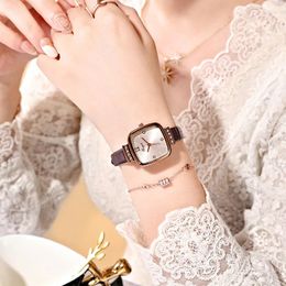 Wristwatches Small Square Table INS Niche Design Light Luxury Simple Temperament Summer Belt Sugar Cube Ladies Watch