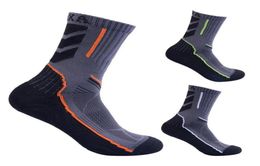 Outdoor Climbing Hiking Cycling Running Skiing Socks Men Hightop Sport Socks Quick Dry Breathable Absorb Sweat Antibacterial L2222812625