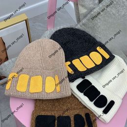 Fashion brand hat Hip Hop Cold Hat Fen Letter Fashion Warm Cashmere Autumn and Winter New Di Knitted Versatile Headband