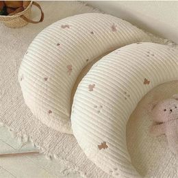 born Breastfeeding Pillow Baby Pillow Cotton Moon Cushion Born Bed Pillow Can Be Removed and Washed Baby Room Decoration 240102
