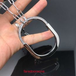 2024 new Designer Tifannissm necklace Stainless steel New T Family shaped Lock Coloured Horseshoe Necklace V Gold Half Diamond Head Pendant Pan With Original Box