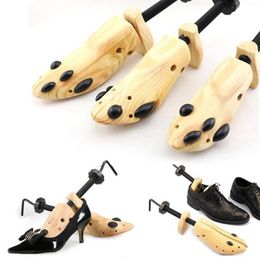 ZGZJYWM 1 Piece Stretcher Wooden Shoes Tree Shaper RackWood Adjustable Flats Pumps Boots Expander Trees Size SML Man Women 240102