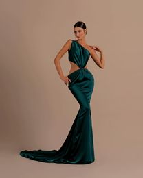 Vintage Long Green Off the Shoulder Satin Evening Dresses Sleeveless Mermaid Sweep Train Formal Occasion Dress