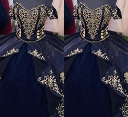 Золотые вышитые лошади платья Quinceanera 2023 Темно-синие бальные платья с открытыми плечами Многослойное платье принцессы Sweet 16 Выпускной выпускной G7743217