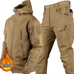 Tactical Winter Set Men's Military Outdoor Windproof Waterproof Suit MultiPocket Soft Shell Hooded Jackets Sharkskin Work Pants 240102