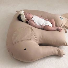 韓国人スタイルかわいい象の赤ちゃん反vomitingアンチオーバーフロー看護クッション生まれの綿のコンフォートベッドウェッジ枕赤ちゃん給餌231229