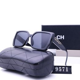 Designer Sunglasses For Women Men Sunglasses Fashion Classic Sunglass Polarised Pilot Oversized Frame Women SunGlasses UV400 Eyewear PC Polaroid Glasses 9571